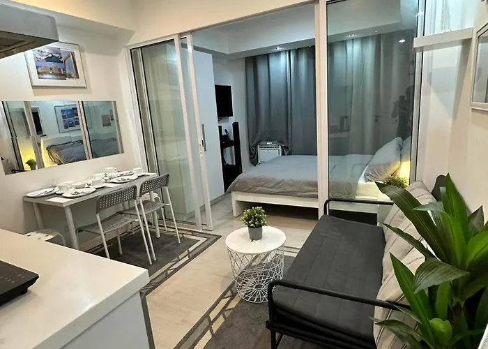 Quelson's Pad In Azure Beach Residences With Wave Pool Access 아파트호텔 마닐라