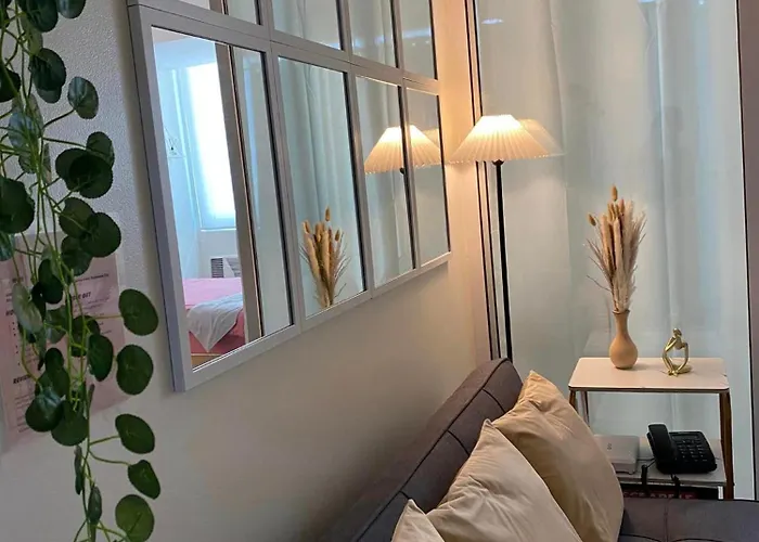 아파트호텔 Quelson's Pad In Azure Beach Residences With Wave Pool Access *