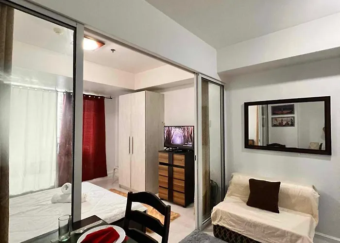Quelson's Pad In Azure Beach Residences With Wave Pool Access 마닐라