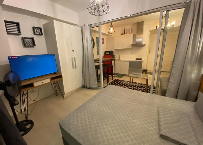 Quelson's Pad In Azure Beach Residences With Wave Pool Access * 마닐라