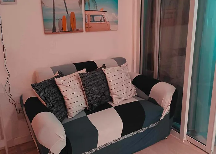 아파트호텔 Quelson's Pad In Azure Beach Residences With Wave Pool Access *