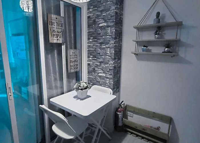 Quelson's Pad In Azure Beach Residences With Wave Pool Access * 마닐라