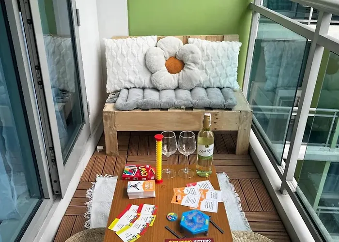 Quelson's Pad In Azure Beach Residences With Wave Pool Access 아파트호텔 *