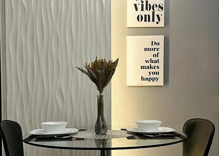 Quelson's Pad In Azure Beach Residences With Wave Pool Access 아파트호텔 마닐라