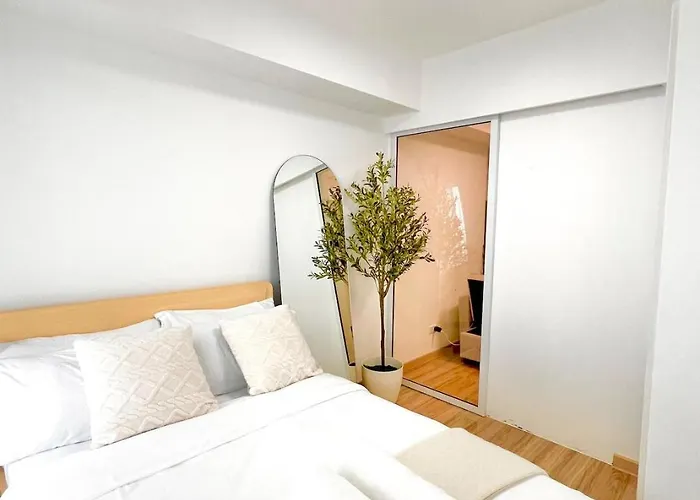 Quelson's Pad In Azure Beach Residences With Wave Pool Access * 마닐라