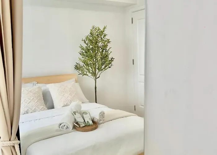 아파트호텔 Quelson's Pad In Azure Beach Residences With Wave Pool Access *